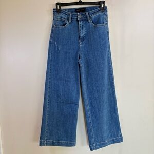 Risen Wide Leg Croppd High Rise Medium Wash Jeans Sz 26